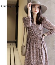 Caring Kiss Autumn Tour Slim Age Cutting Cutting Cutting Stereo V Collecting Low Bubble Sleeve Dress Woman