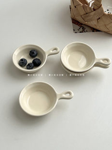 Корейские однотонные соленые огурцы Miss Sugar, картофель фри, блюда с томатным соусом, круглые семейные гарниры, керамические блюда со вкусом.