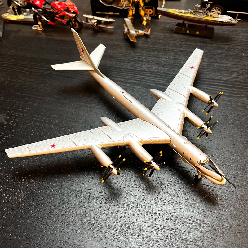 All-Alloy Russian Soviet Tu-95 Bomber Tu95Ms Aircraft Model Alloy Amer 1:200