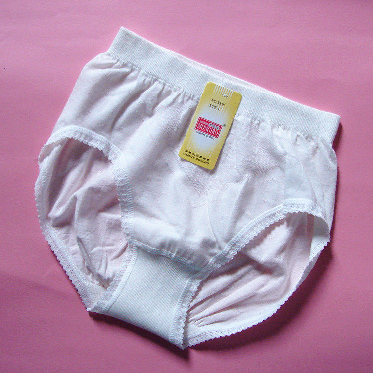 (4 pieces) Hong Kong WenDai poetry mid-rise seamless knit panties cotton breathable briefs thin 3338