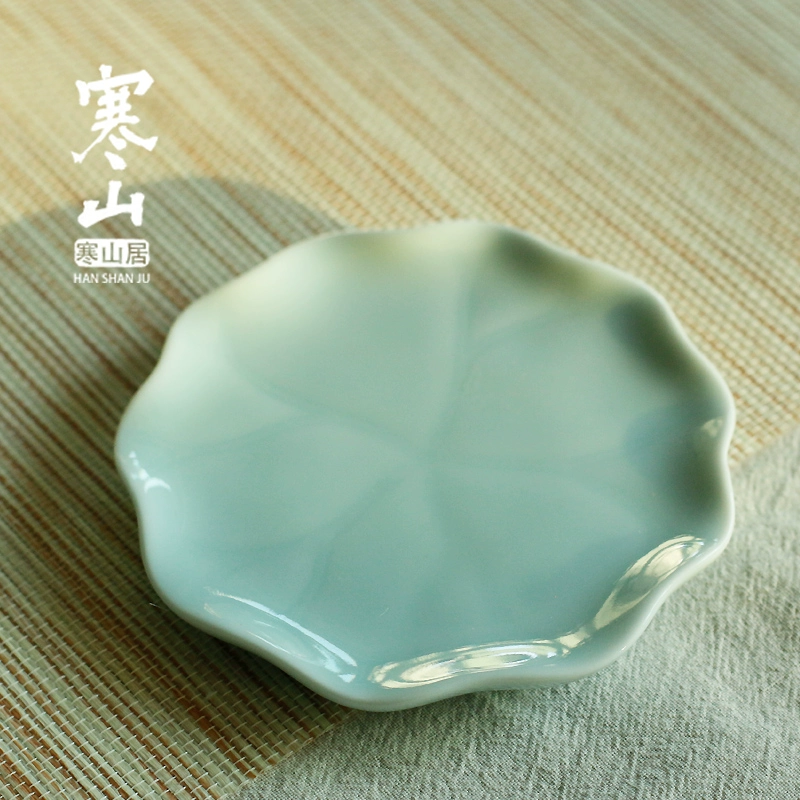 Hanshanju lá sen celadon handmade teacup chủ coaster teacup kung fu trà đặt trà nghi lễ không phù hợp với pad pad đĩa - Trà sứ