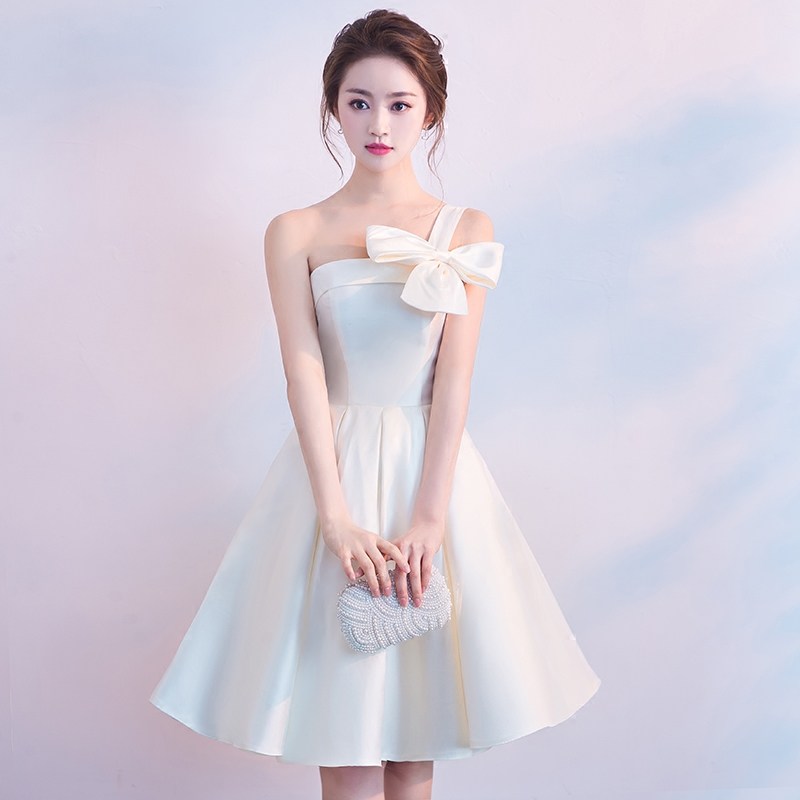 short slim fit dresses Women 2025 Summer Strapless Tube Mini Dress A Line Slim Fit Waisted Off Shoulder Smocked Ruffle Short TRavel Dresses
