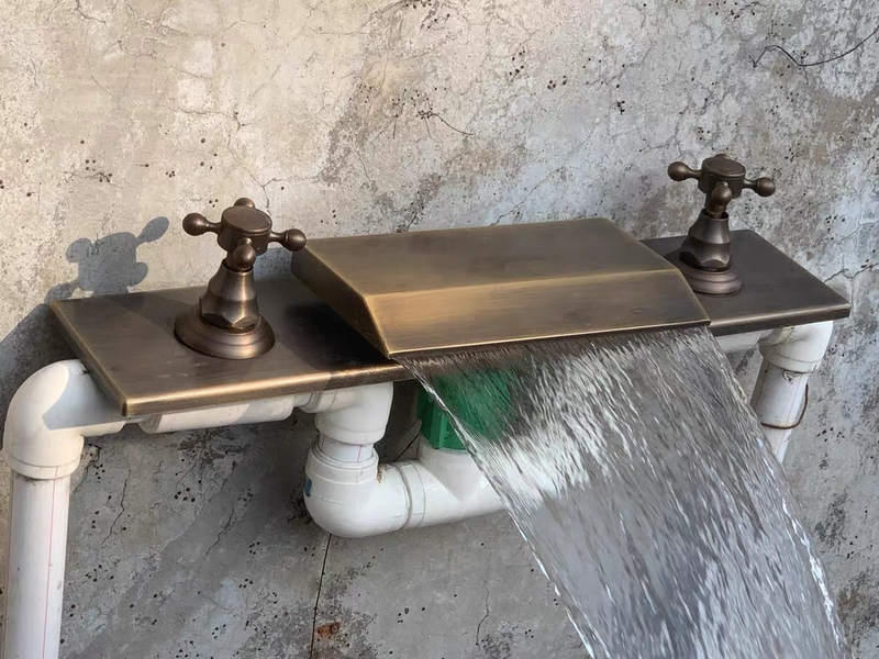 Hot Spring Pool Faucet, Cement Bath Spout, Bathtub Overflow Outlet, Fish Pond Brass Waterfall Faucet, Concealed Valve