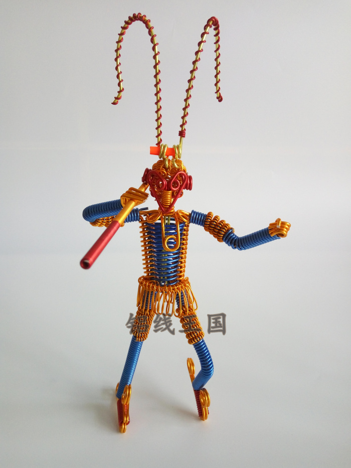 Aluminum line handicrafts of Tianjin Buddha Sun Wukong battle to win the Buddha Fengshui Doll Swing