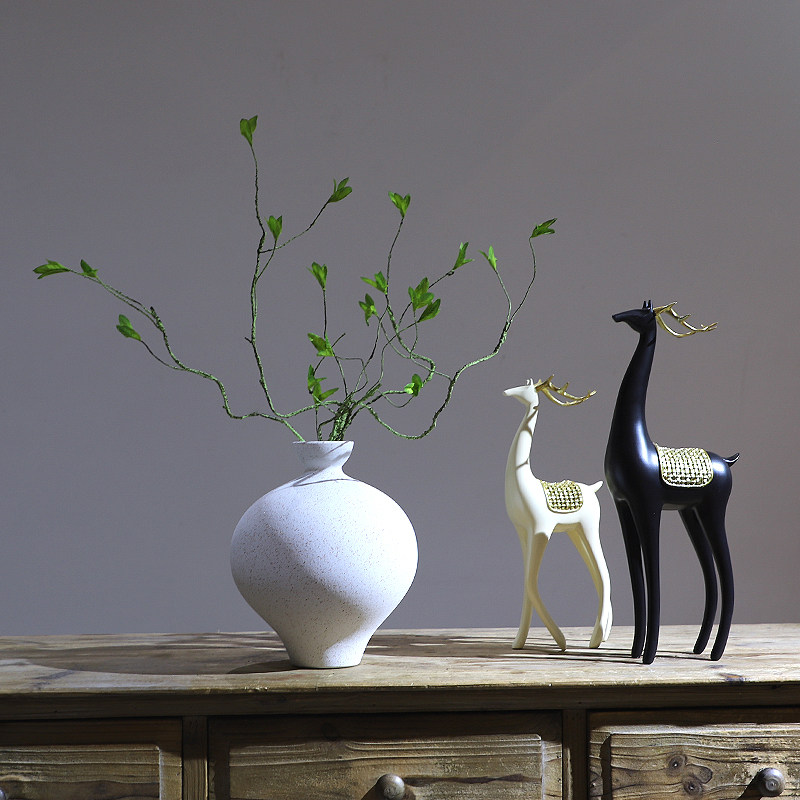 New Chinese ceramic vase swinging piece modern creative living room flower arrangement TV cabinet Xuanguan Minjuku Light Extravagant Resin Ornament