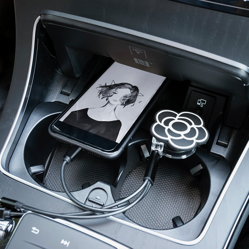 Three-in-one data cable iPhone6s type-c one-to-three car fast charging extended charging cable