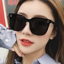 New Net red Street shooting sunglasses female summer sun sunsun glasses fashion Joker HD women temperament small face black