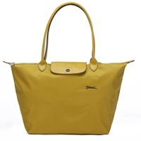 Вышитые лошади с большими длинными желтыми