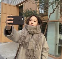 20 autumn and winter South Korea East gate Monco Neckline Neck and America Temperament Grids Red Day Ensemble Scarves women shawl