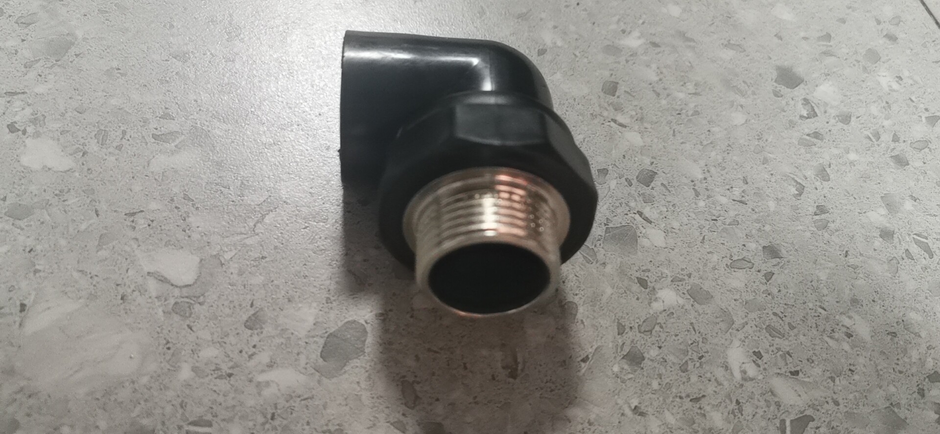 The outer tooth elbow of the pe external tooth is hot-melt