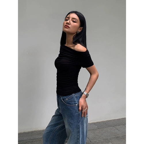 Сексуальная летняя короткая футболка с коротким рукавом, открытые плечи, по фигуре, облегающий крой