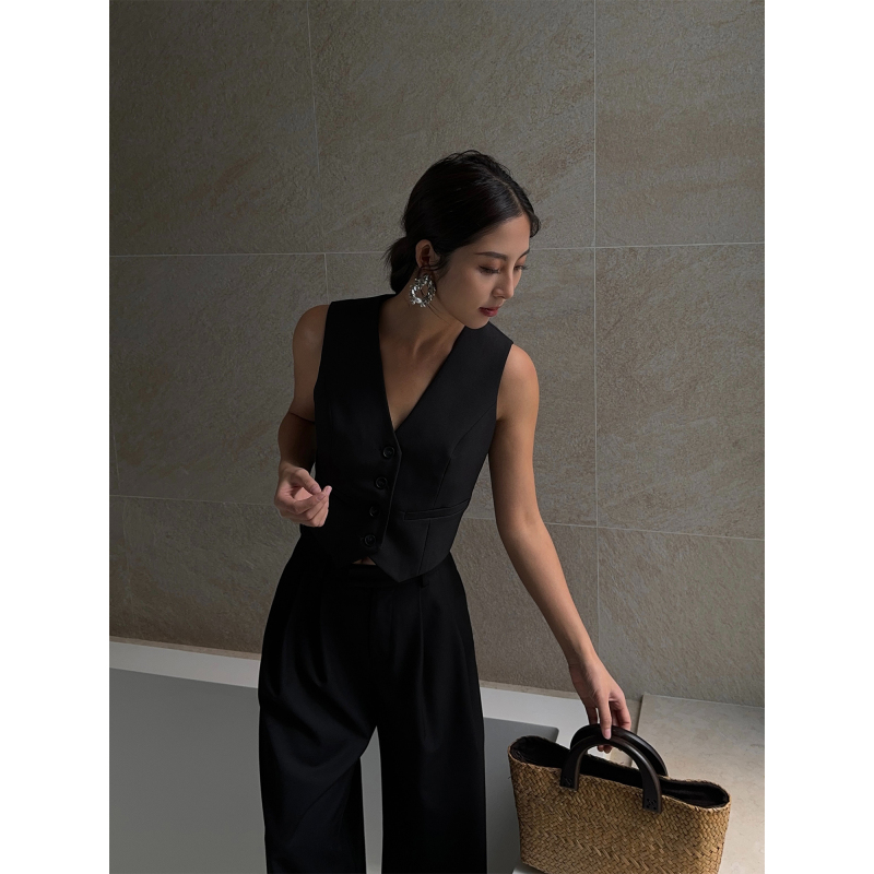 Neva Hu Black V Neck Short Suit Vest Jacket for Women New Korean Style Sleeveless Mid-Length Vest Top Neva Hu Black V Neck Short Suit Vest Jacket for Women New Korean Style Sleeveless Mid-Length Vest Top