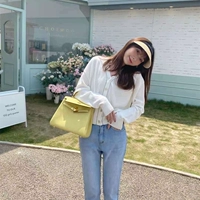 Цыпленок желтый 28 (шарф-пони + подарочный пакет)