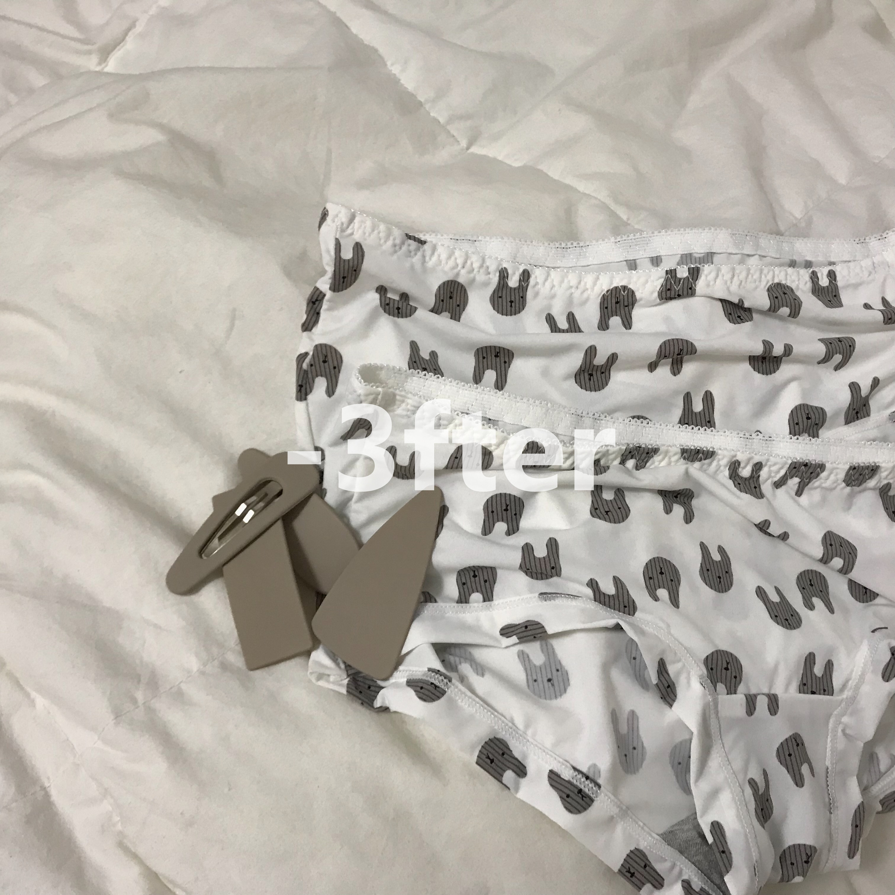 3fter Last stock Soft cute little bunny underpants Feminists women with ice-silk elastic big underpants