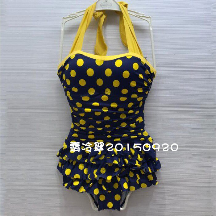 Fendi Poetry INS wind retro wave point one-piece hanging neck swimsuit is thin and covers the belly hot spring swimsuit FS0525