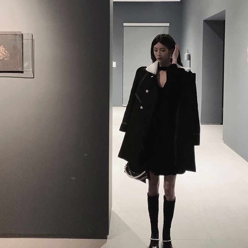 Black Fur Coats Women Autumn Winter Herben Wind Retro double-row buttoned black and white spliced long version of Daughter Coat woman jacket