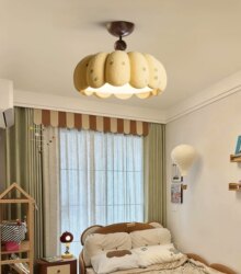 French-Style Vintage Bedroom Ceiling Light, American Retro Cream Style, Warm and Eye-Friendly, Suitable for Master Bedroom and Study, with a High-End Feel