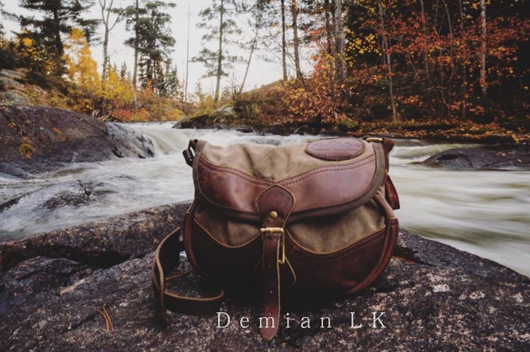 Beauty production Frost River 565566 retro waterproof oil wax canvas single shoulder bag saddle bag spot