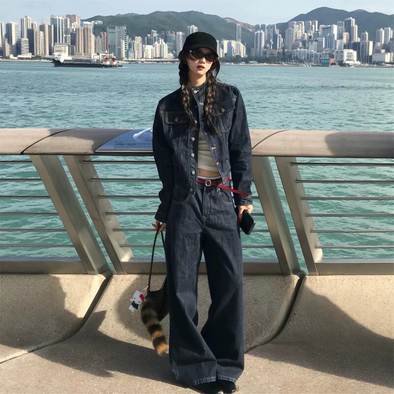 American Retro Denim Suit for Women 2026 Autum Outfit, a Complete Set of Jackets, Wide-Leg Pants, Casual Sports Two-Piece Set American Retro Denim Suit for Women 2026 Autum Outfit, a Complete Set of Jackets, Wide-Leg Pants, Casual Sports Two-Piece Set
