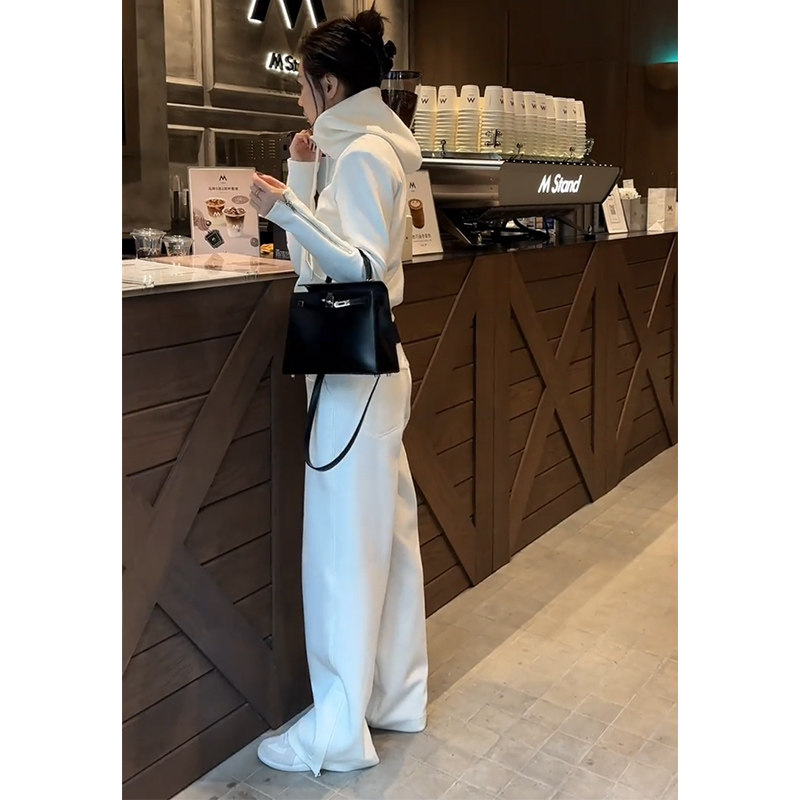 Autumn Winter Brand Superior Sense Leisure Sports Suit Women Plus Suede Thickened Combed Cotton Fashion Acrobae Sweatpants Two Sets-Taobao