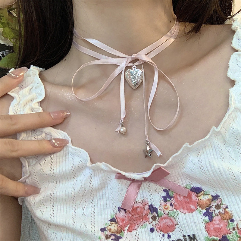Heart-shaped pink ribbon bow choker, French ballet style necklace, clavicle chain, sweet and cool hot girl neck chain.