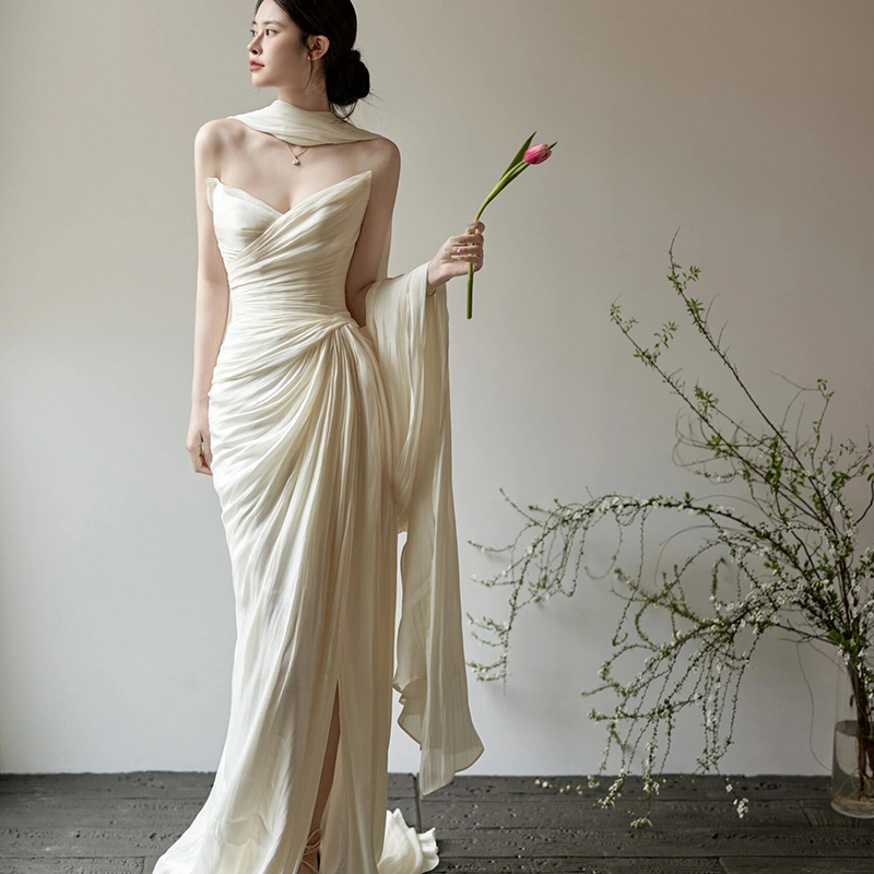 Morning Photo Shoot Dress for Female Bride, French-Style High-End Morning Robe, Elegant White Strapless Dress, Engagement Dress, Toast Dress