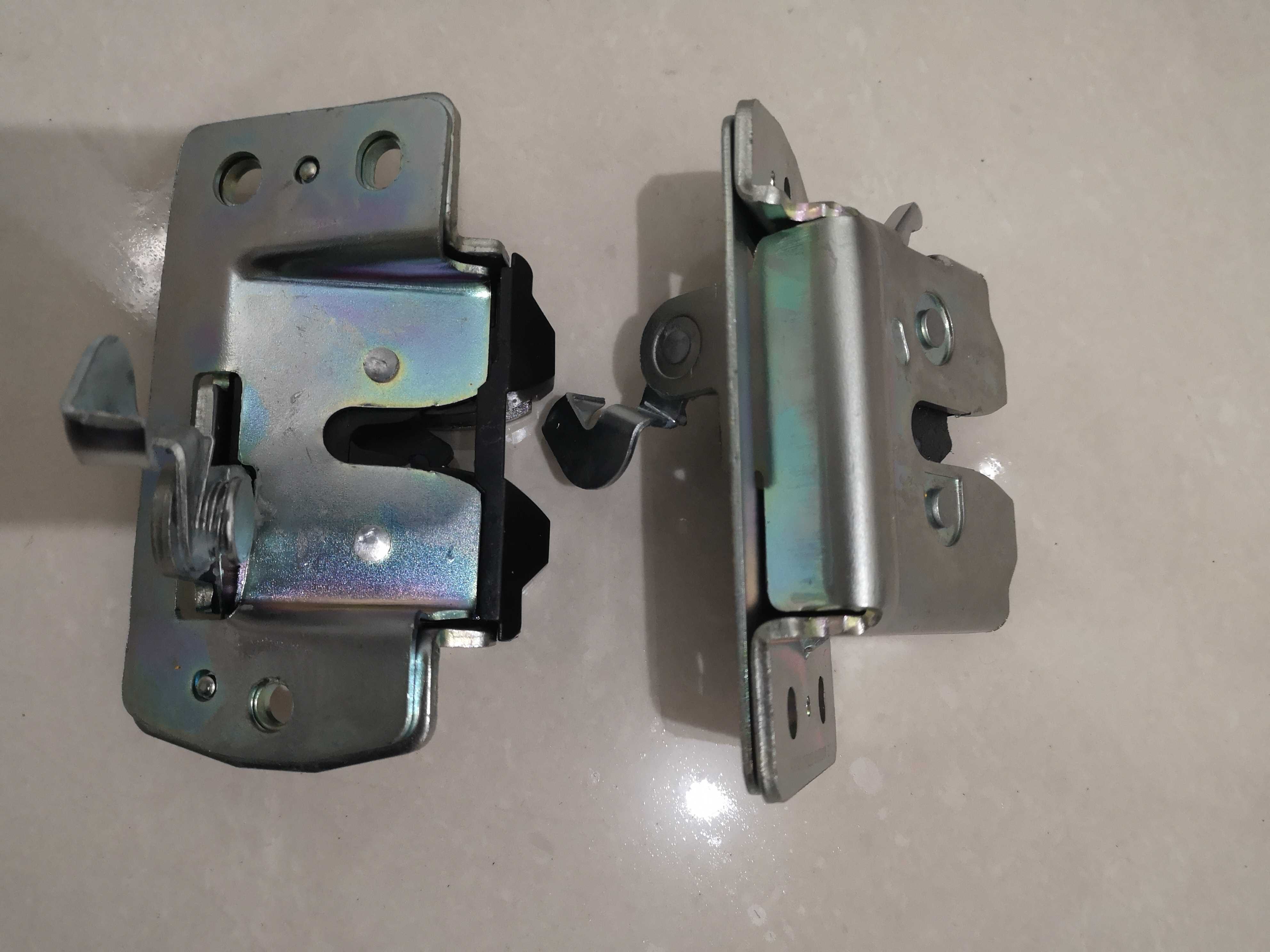 Jinpeng d70v8 backup door lock block rear tailgate lock block trunk lock block rear door lock body Jinpeng lock