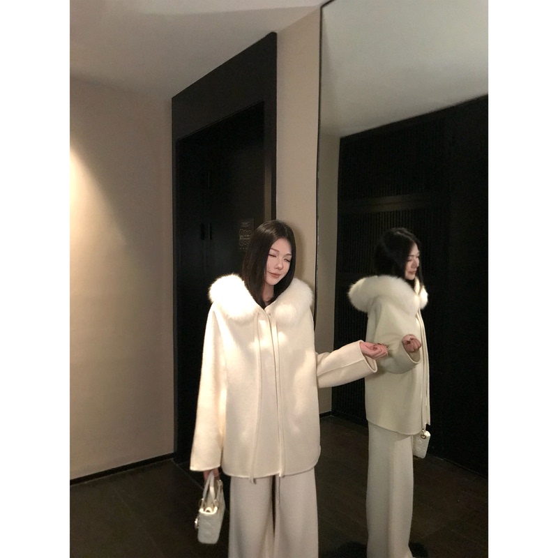 5Werkwen Cashmere Coat High-End Cashmere Hooded Real Fox Fur Collar Double-Sided Wool Short Coat