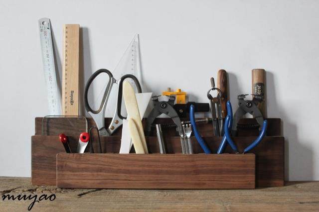The Emassee craftsman's leather tool holder (wood section Craft)