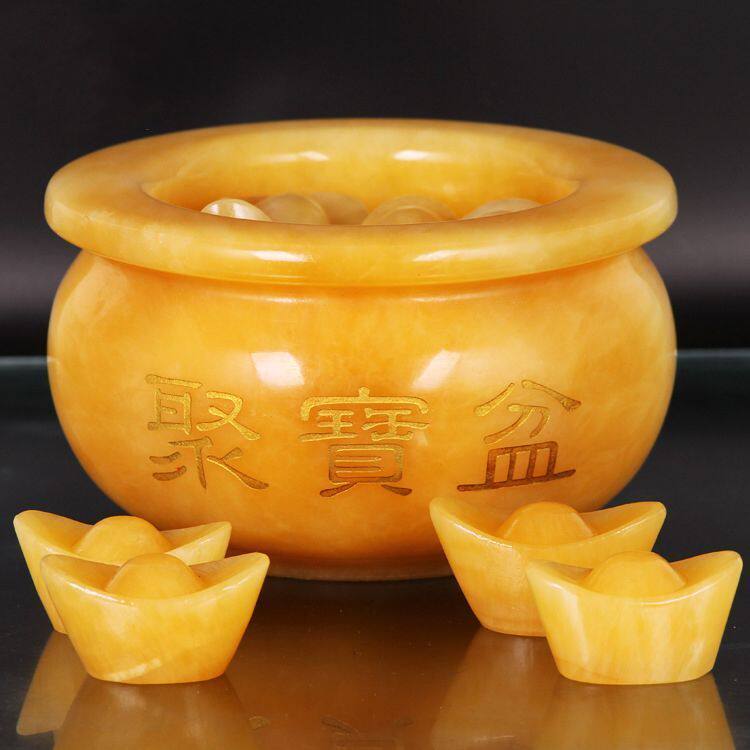 ベージュ翡翠の宝物入れ、ベージュ翡翠のインゴット。リビングルームでの使用に適した、高級感のある装飾品です。