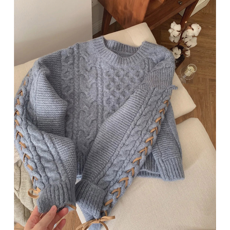 2020 New Loose Lazy Style Design Pullover Salt Style Japanese Twist Sweater Women's Loose Outer Wear Short Section