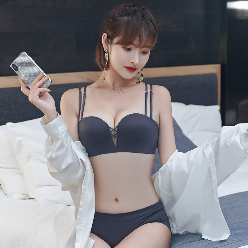 Name Ru incognito gathered bra No rimless underwear women's suit adjustable closed pair of breast beauty back small chest bra