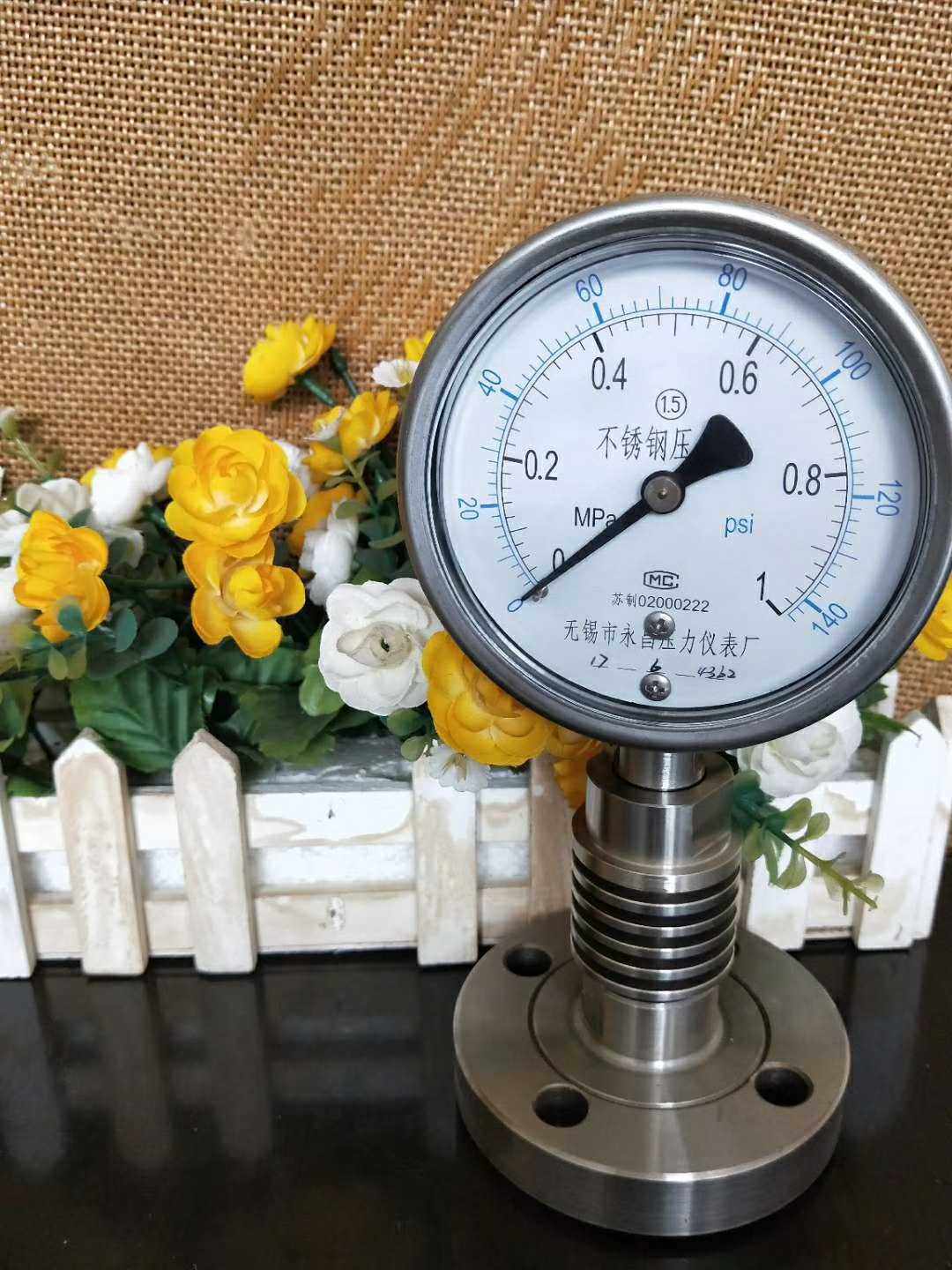 Wuxi Yongchang Pressure meter plant Shock Resistant Electric Junction Stainless Steel Diaphragm pressure meter, etc.