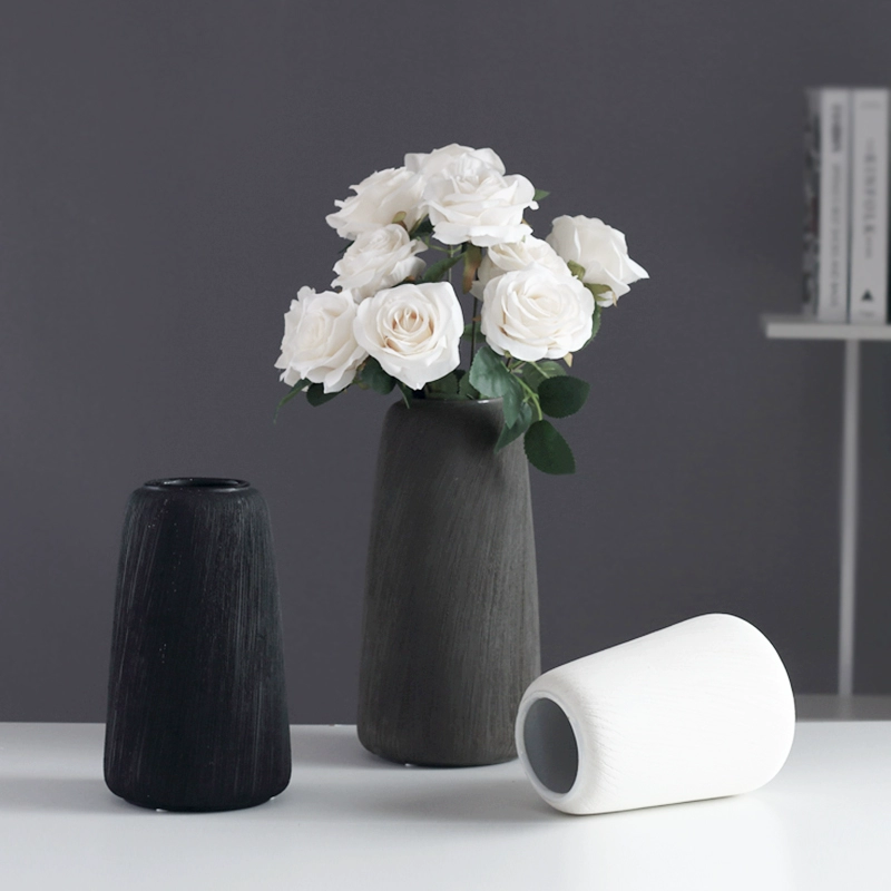 Bắc Âu đơn giản sáng tạo vẽ tay bình trang trí phòng khách mô hình phòng Jingdezhen thủ công hoa gốm - Vase / Bồn hoa & Kệ