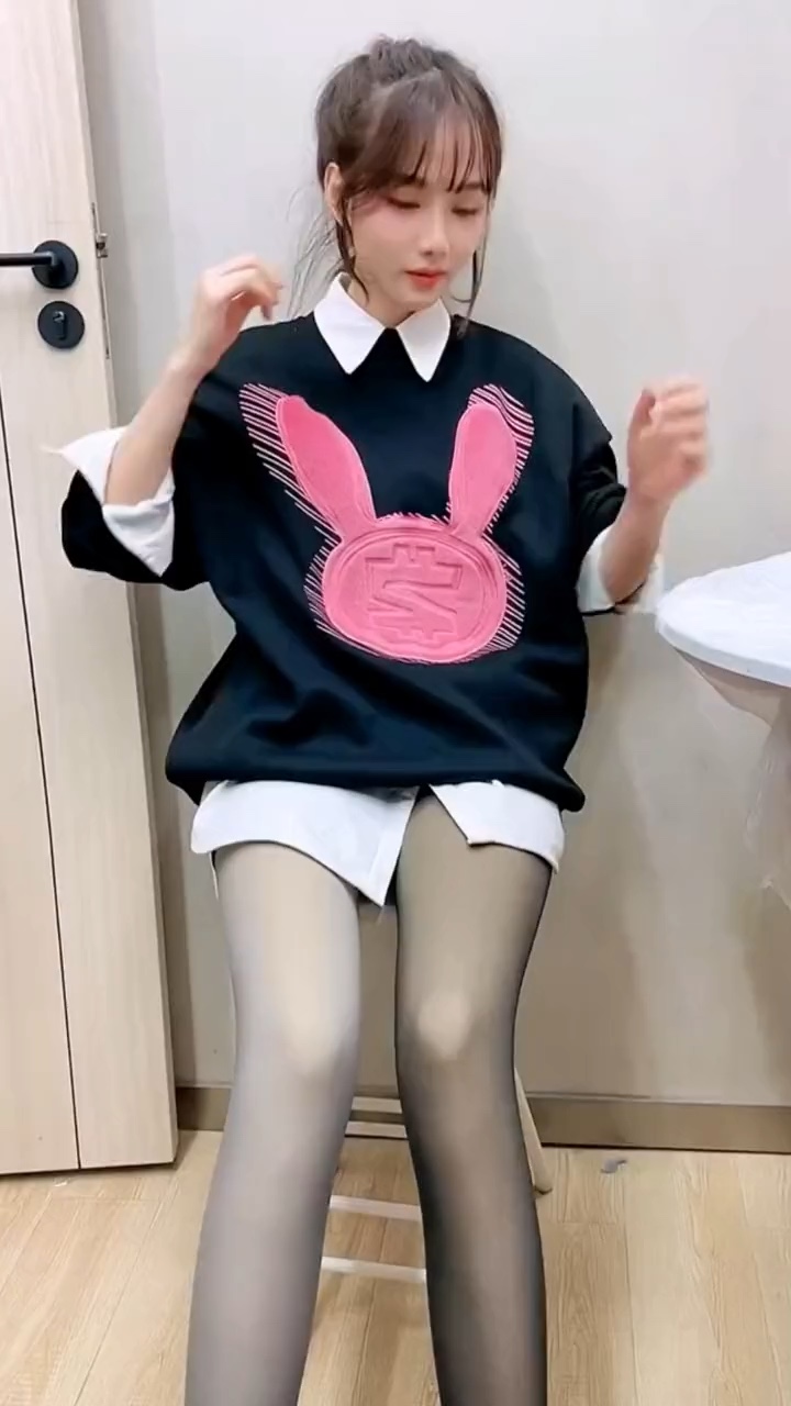 冬天穿裙子不冷的秘密被我挖到了。加绒女神裤假透肉太绝了