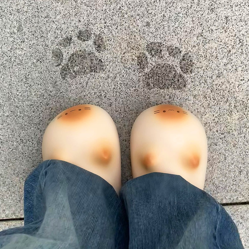 Cat Paw Print Cotton Slippers for Women, Autumn and Winter Outdoor Wear, Cute Cat Design, Waterproof, Non-Slip, Warm, Thick-Soled, Height-Increasing, Closed-Toe Half Slippers