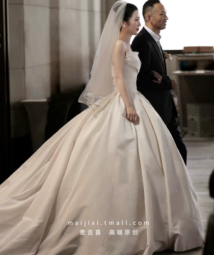 Простое атласное французское, тонкое, роскошное большое свадебное платье с трейлером, невеста 2024 Новое трубное топ -свадебное платье женское свадебное платье