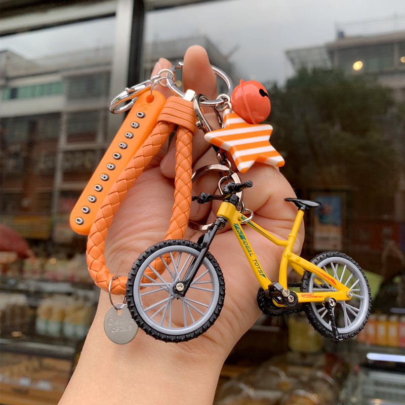 Speed-Reducing Mountain Bike Model Alloy Keychain for Men and Women, Anti-Lost Number Plate, Bicycle Creative Gift Pendant