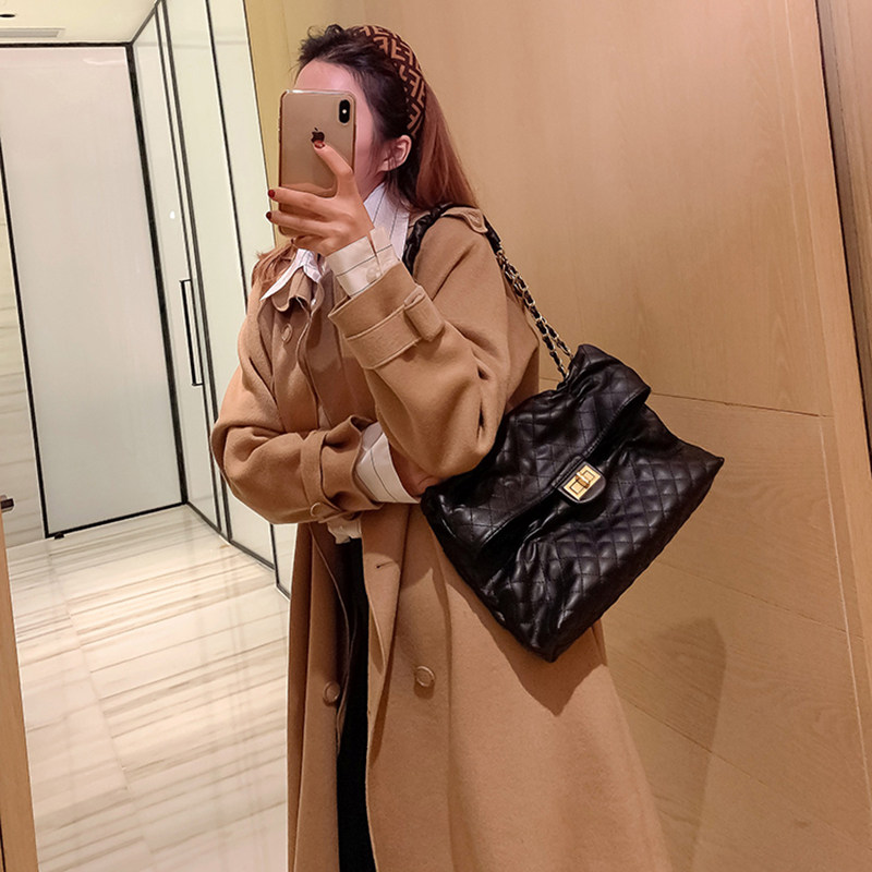 Small Fragrant Wind Rhombus Chain Pack Inclined Satchel Bag 2020 Autumn Winter New Tide Single Shoulder Bag Large Capacity Bag with Female Folds Bag