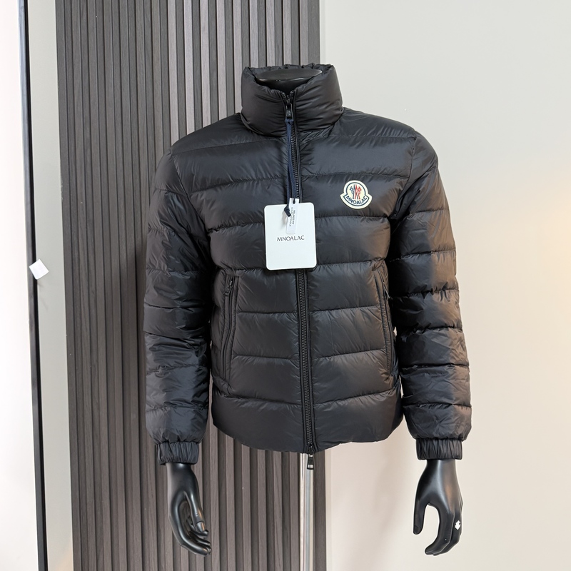 2026Mnoalac Men's Black Warm Fashionable Versatile Short down Jacket with Stand Collar and Ribbed Design