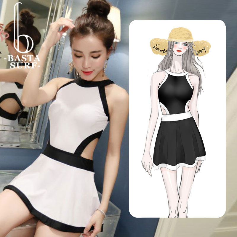 Swimsuit women's one-piece dress type small chest gathered to show thin cover belly hot spring Korean swimsuit conservative black and white swimsuit