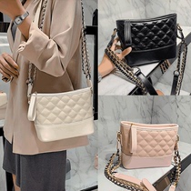 European womens bag 2021 new shoulder bag Korean fashion shoulder leather bag womens small fragrant wind chain stray bag