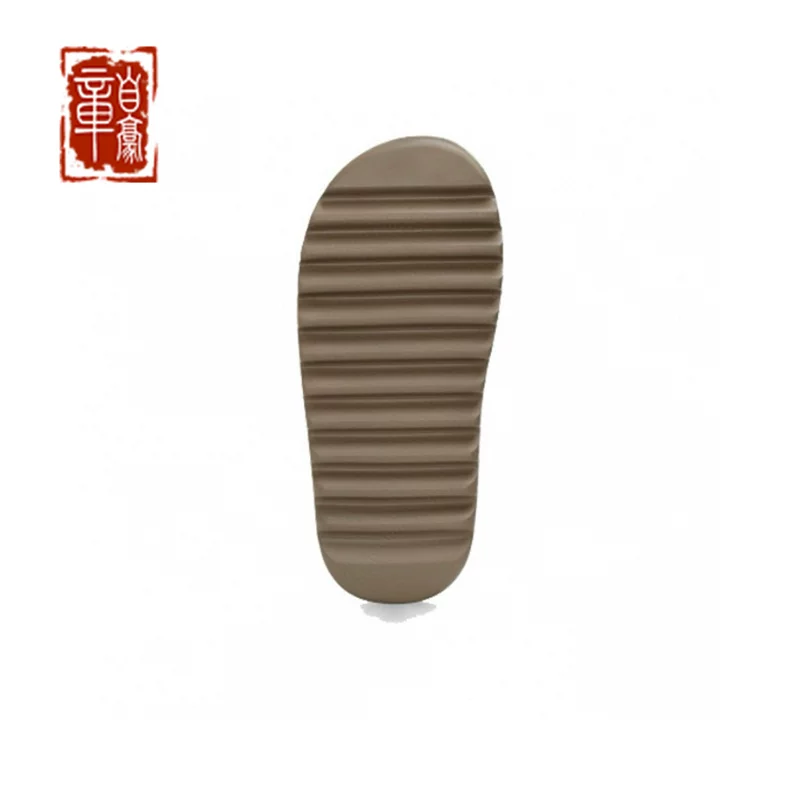 Кен Доу той же модели adidas year slides кокосовые шлепанцы кофе коричневый FV8425