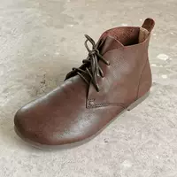 Коричневый цвет плюс бархат, высокий подъем, на один размер больше