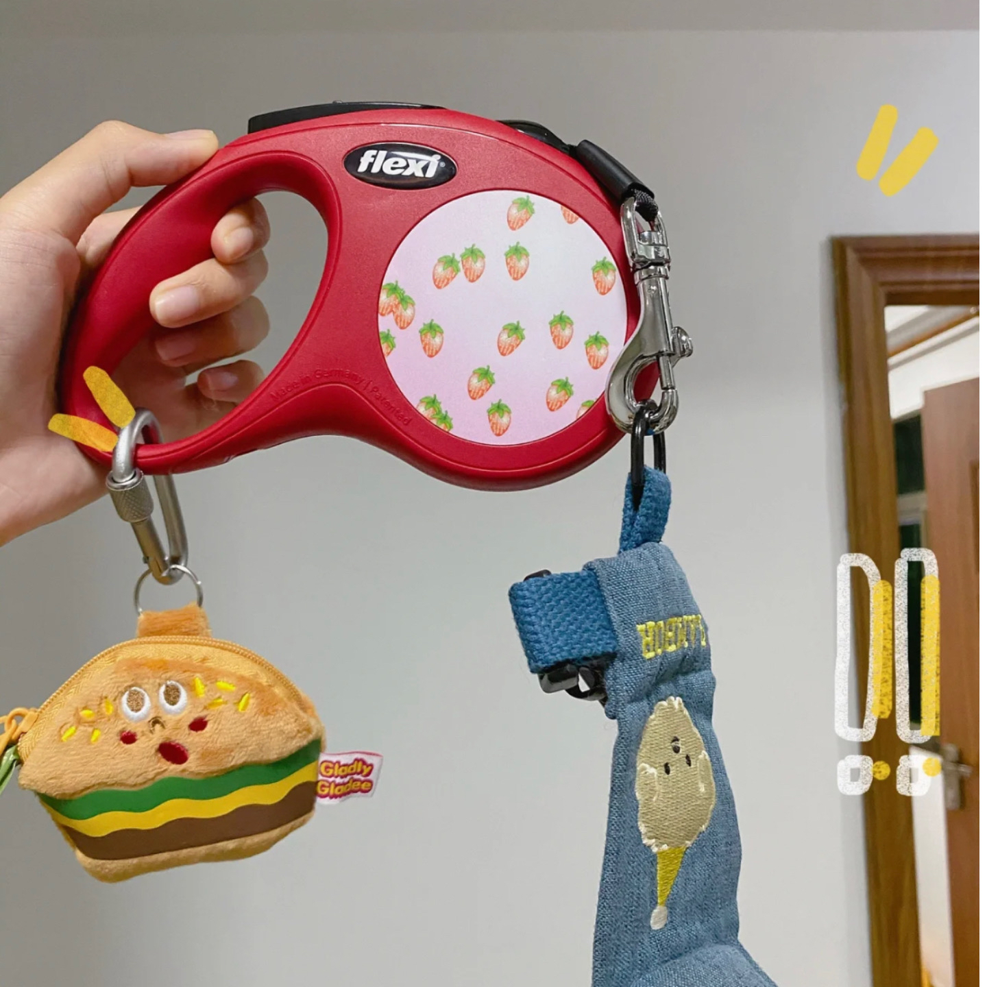 Fleich dog chain dog rope large, medium and small dogs automatic retractable traction rope strawberry teddy bear supplies