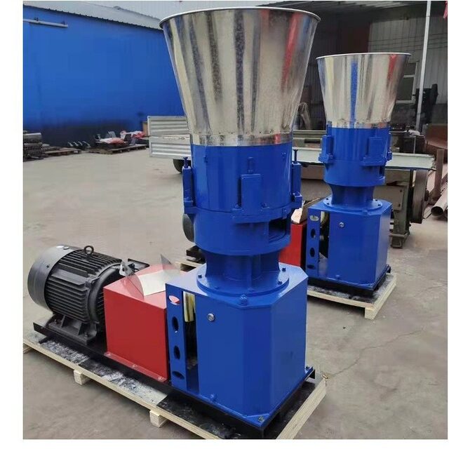 Cattle and sheep feed crushing mixed pellet production line Piglet and young pig wheat bran powder feed machine Floating fish feed machine