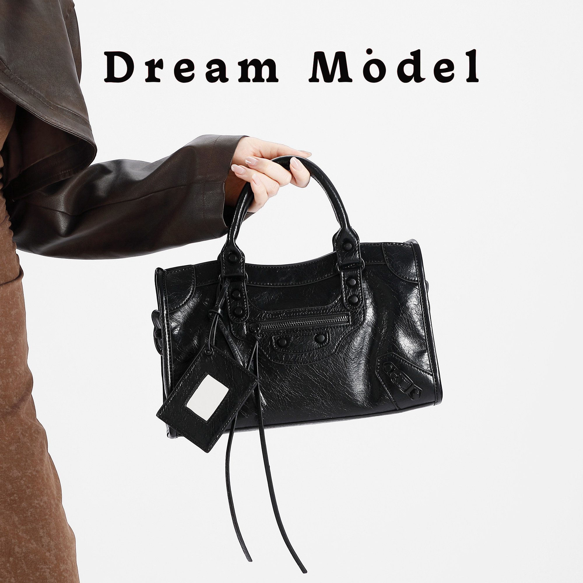 DreamModel ретро горячая девушка с заклепками, мотоциклетная сумка, женская новинка 2026 года, высококачественная сумка-мессенджер большой емкости на одно плечо