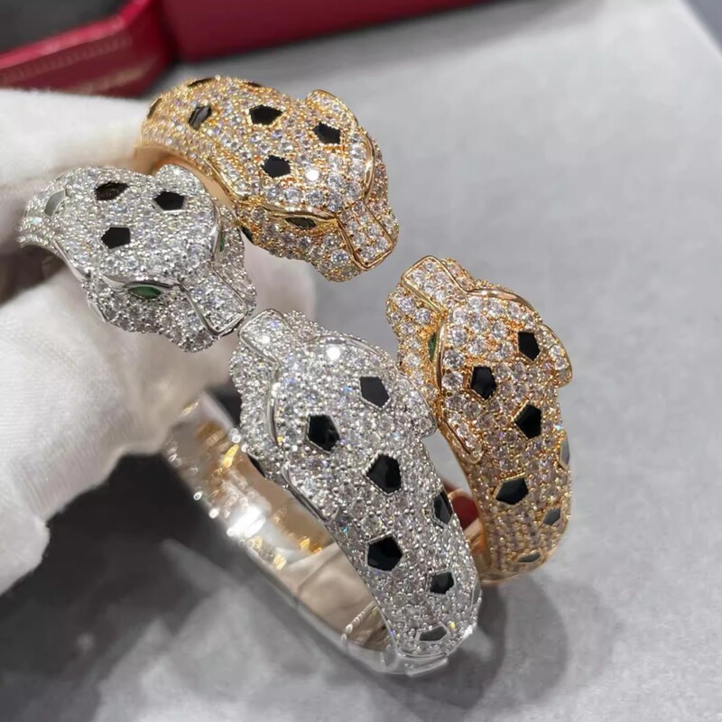 Double-Headed Spotted Leopard Bracelet, High-End, Accessible Luxury for Girls, Silver-Plated 18K Gold, Elegant, Niche, Valentine's Day and Birthday Gift Double-Headed Spotted Leopard Bracelet, High-End, Accessible Luxury for Girls, Silver-Plated 18K Gold, Elegant, Niche, Valentine's Day and Birthday Gift