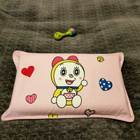 Темно -фиолетовый розовый корпус подушки