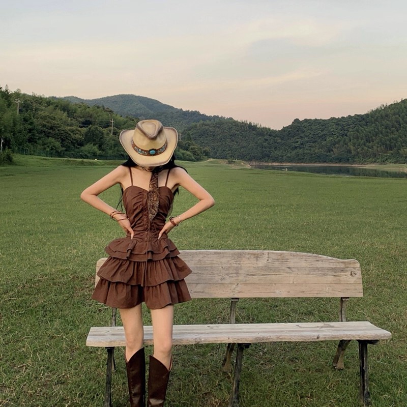 Xinjiang Grassland Desert Northwest Style Outfit for Sichuan-West Travel Photography, Wasteland Style Retro Melard Spaghetti Strap Dress Xinjiang Grassland Desert Northwest Style Outfit for Sichuan-West Travel Photography, Wasteland Style Retro Melard Spaghetti Strap Dress